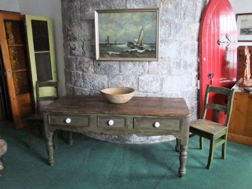 Pine Country Table