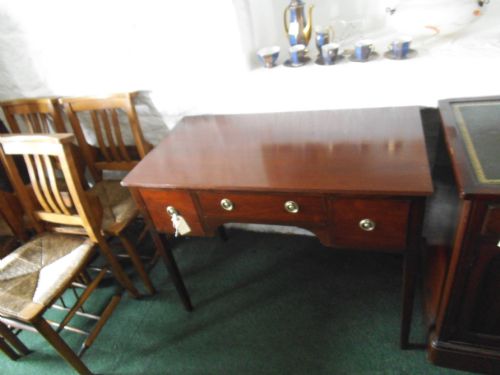 Small Georgian Dressing Table/desk