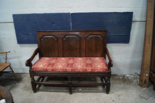 Small Period Oak Settle