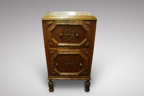 Fantastic Oak Cocktail Cabinet on Pineapple Style Carved Legs