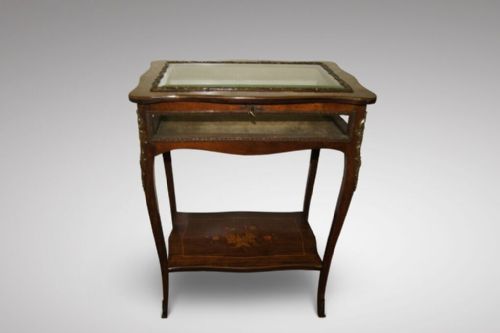 A Fine Rosewood Bijouterie Cabinet