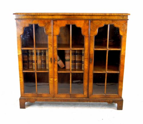 Lovely 3 Door Mahogany Bookcase by Pratts of Bradford