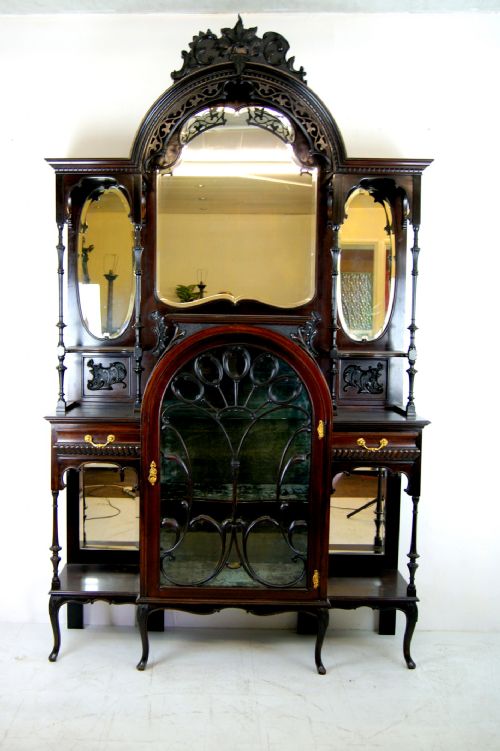 An Exceptional Mahogany Mirror Backed Chiffonier/cabinet
