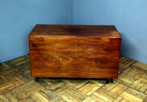 A Good Practical Super Quality Georgian Mahogany 6 Leg Gateleg Table