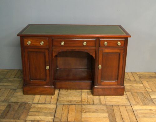 A Victorian Mahogany Leather Topped Desk