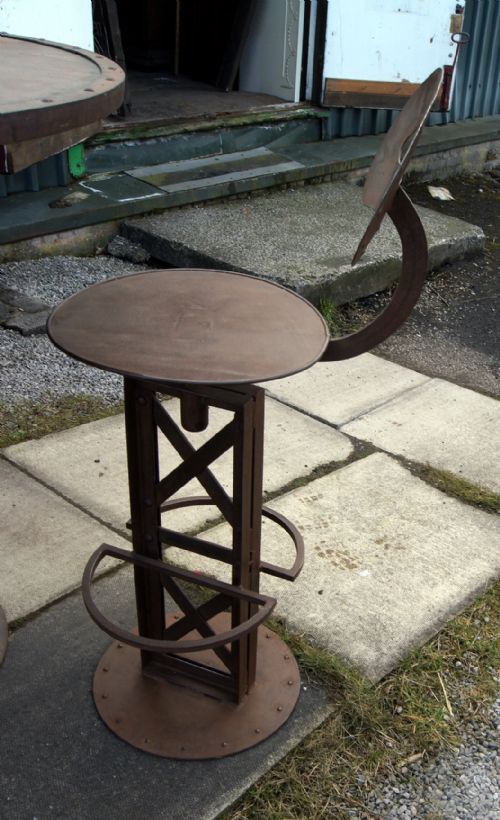 AN INDUSTRIAL FRENCH BISTRO TABLE AND CHAIRS - ADDITIONAL PHOTO 3