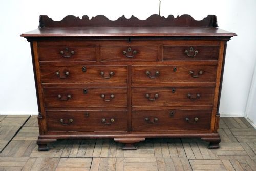 A Truly Exceptional George 111 Mahogany Mule Chest