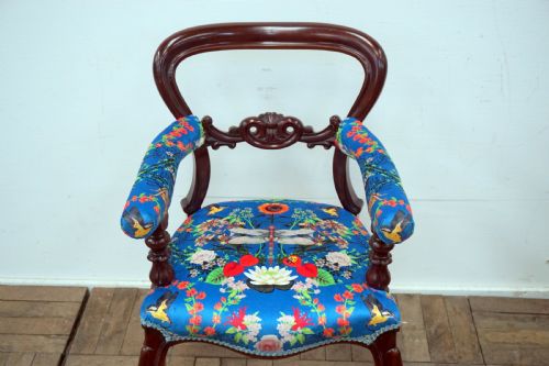 A MAHOGANY VICTORIAN MUSICDRESSING TABLE ARMCHAIR - ADDITIONAL PHOTO 1