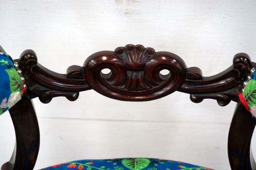 A MAHOGANY VICTORIAN MUSICDRESSING TABLE ARMCHAIR - ADDITIONAL PHOTO 5