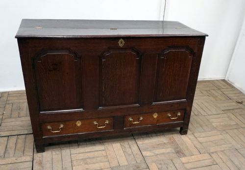 A Good Original Honest Oak Mule Chest