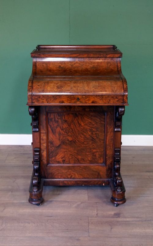 AN EXCEPTIONAL ORIGNAL BURR WALNUT PIANO TOP DAVENPORT - ADDITIONAL PHOTO 1