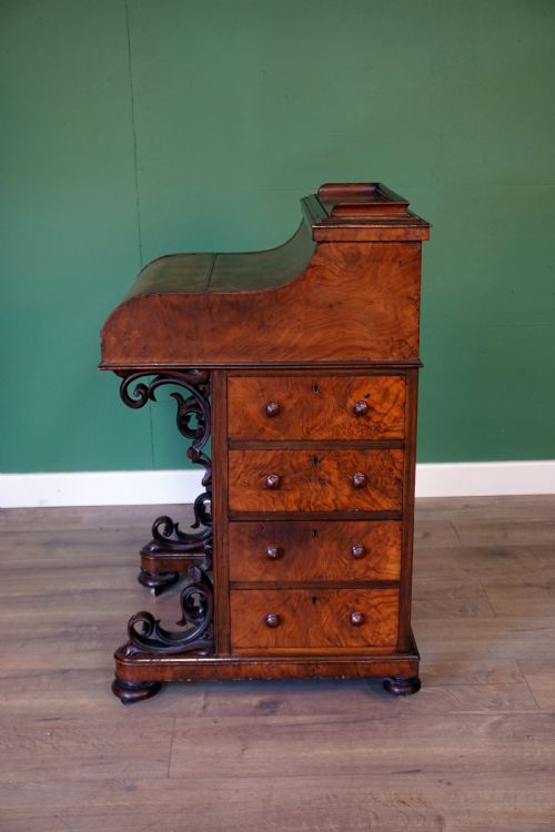 AN EXCEPTIONAL ORIGNAL BURR WALNUT PIANO TOP DAVENPORT - ADDITIONAL PHOTO 2