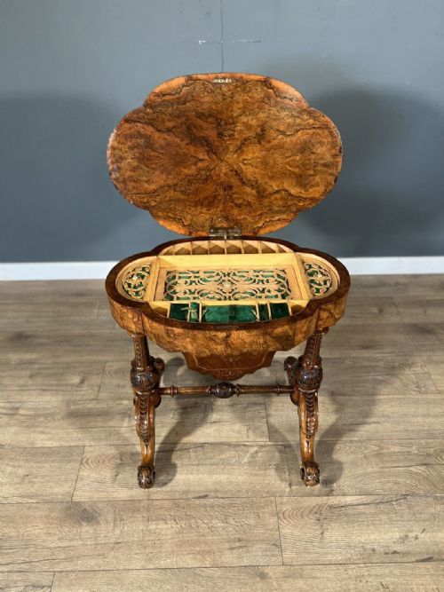 A FINE QUALITY BURR WALNUT INLAID WORKBOX - ADDITIONAL PHOTO 2