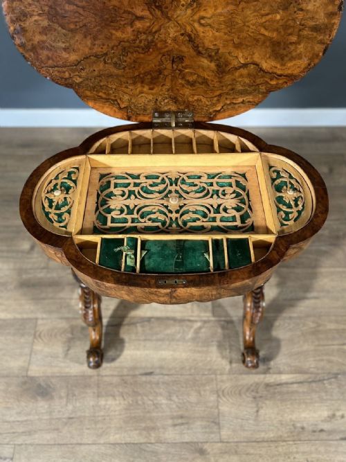 A FINE QUALITY BURR WALNUT INLAID WORKBOX - ADDITIONAL PHOTO 3