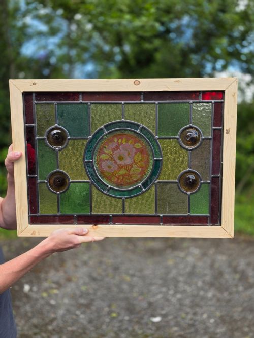1910 ANTIQUE LEADED GLASS WINDOW WITH HAND PAINTED FLOWERS WITH AMBER BULLSEYES - ADDITIONAL PHOTO 1