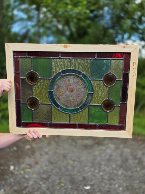 1910 ANTIQUE LEADED GLASS WINDOW WITH HAND PAINTED FLOWERS WITH AMBER BULLSEYES - ADDITIONAL PHOTO 2