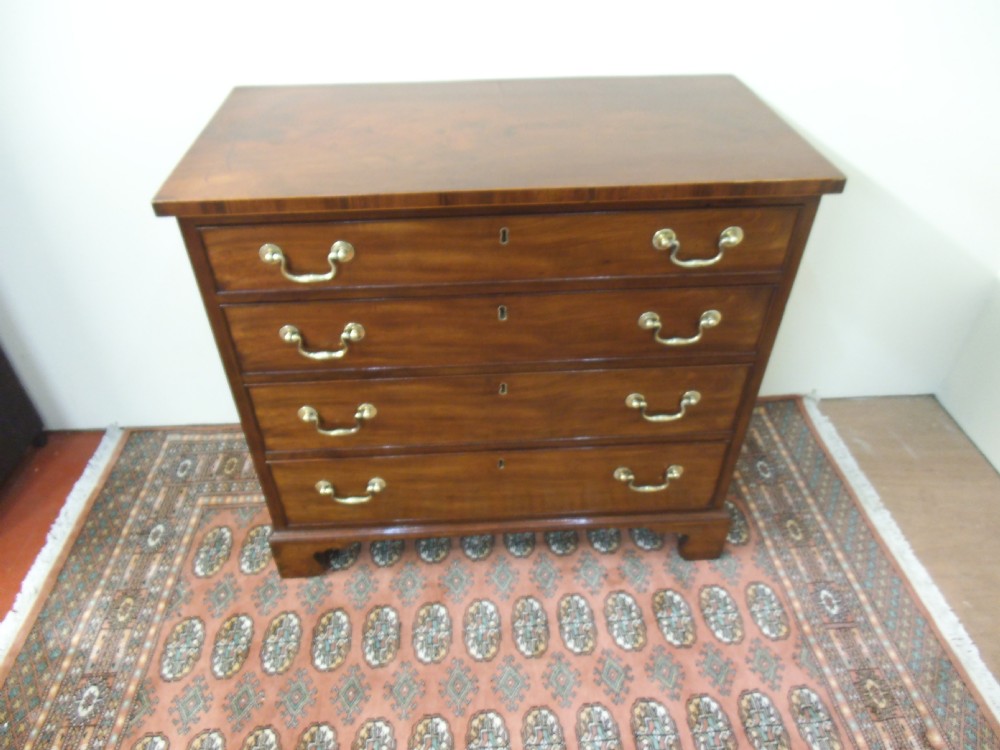 Georgian Mahogany Chest of Drawers