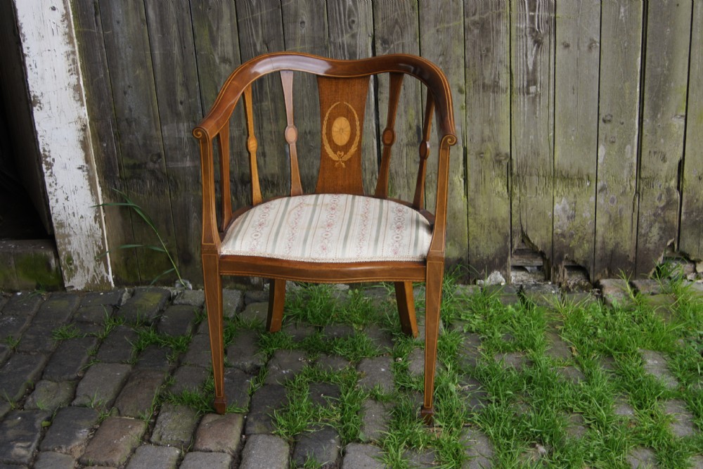Mahogany inlaid arm chair