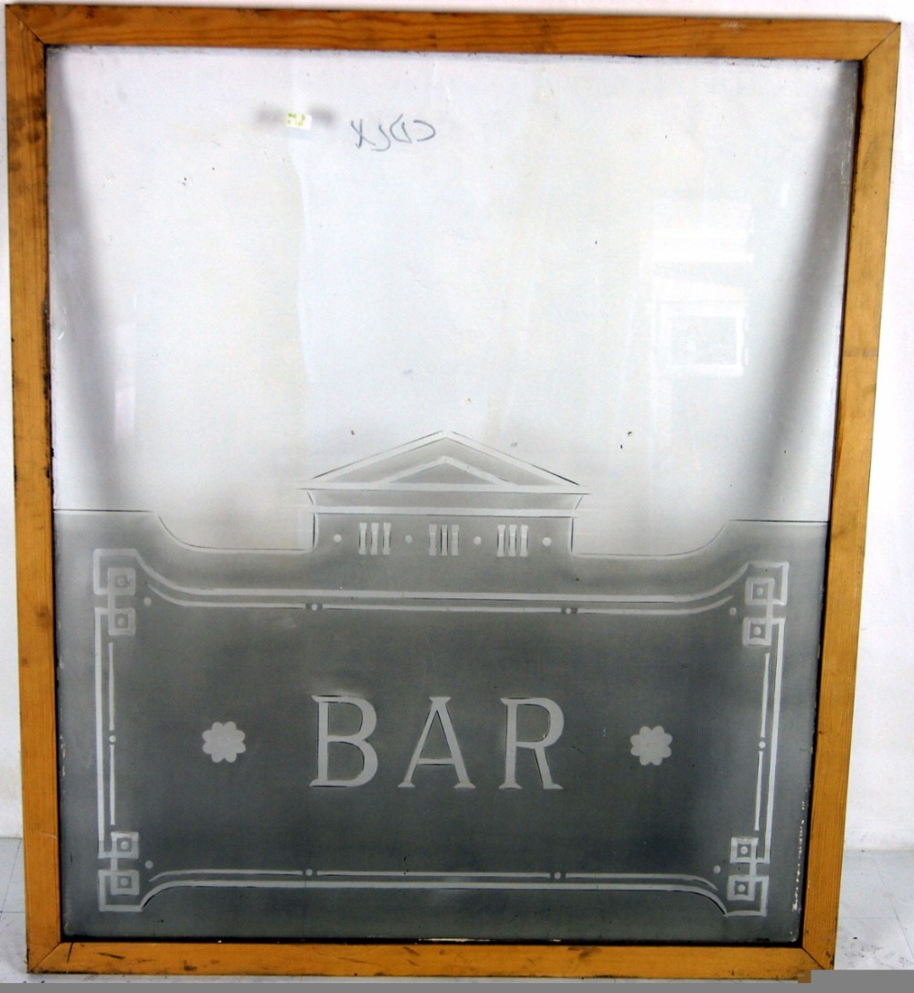 A good quality very useful plate etched and cut glass 'bar' window