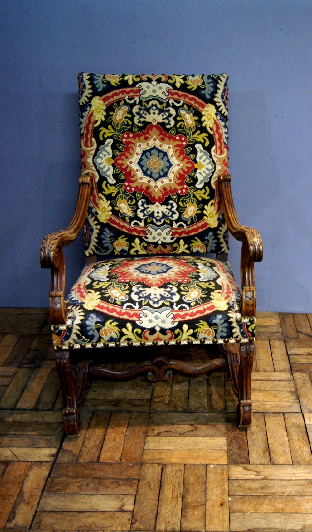 Walnut baroque style chair