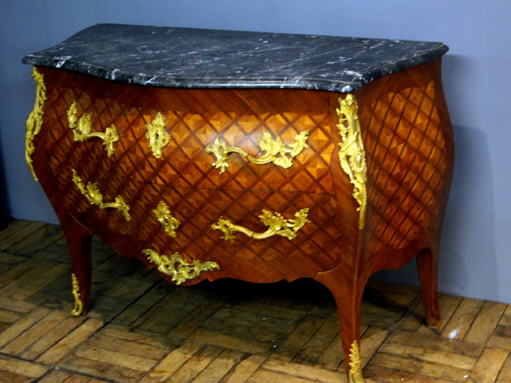 An absolutely stunning French commode chest
