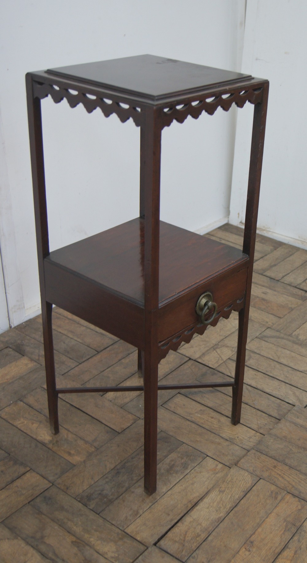 A charming Georgian mahogany small stand with drawer