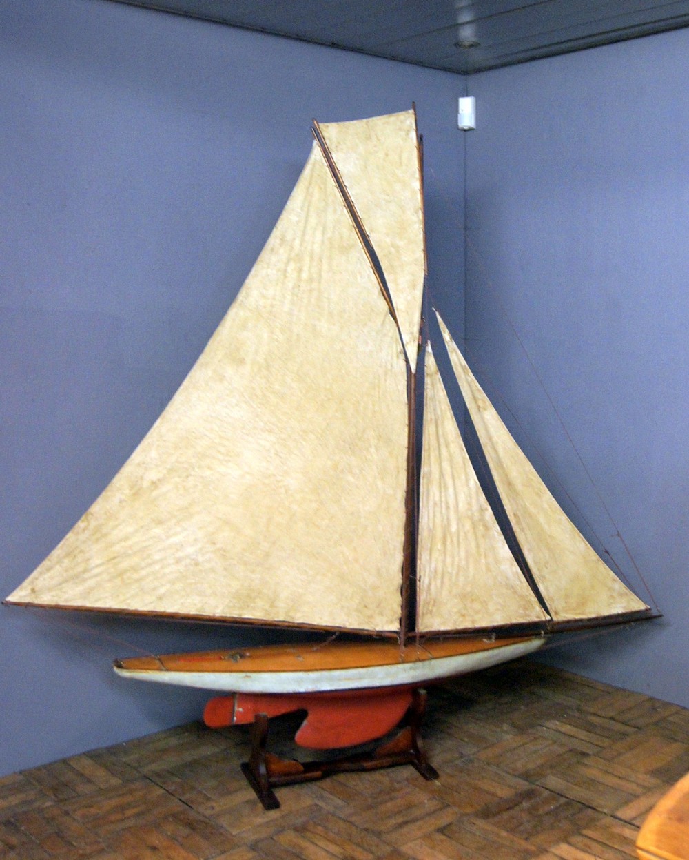 An amazing antique pond Yacht 
