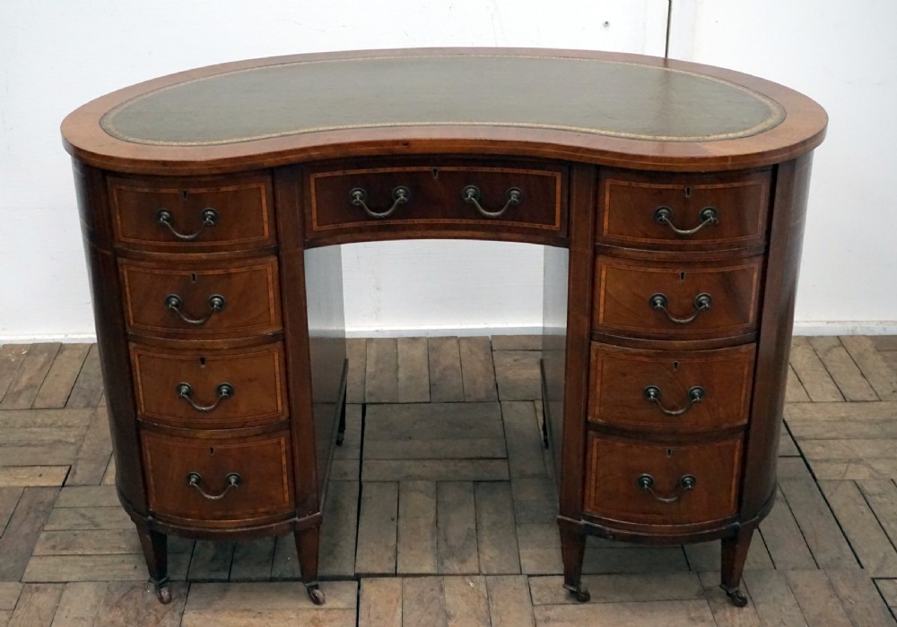 An outstanding quality kidney shaped desk 