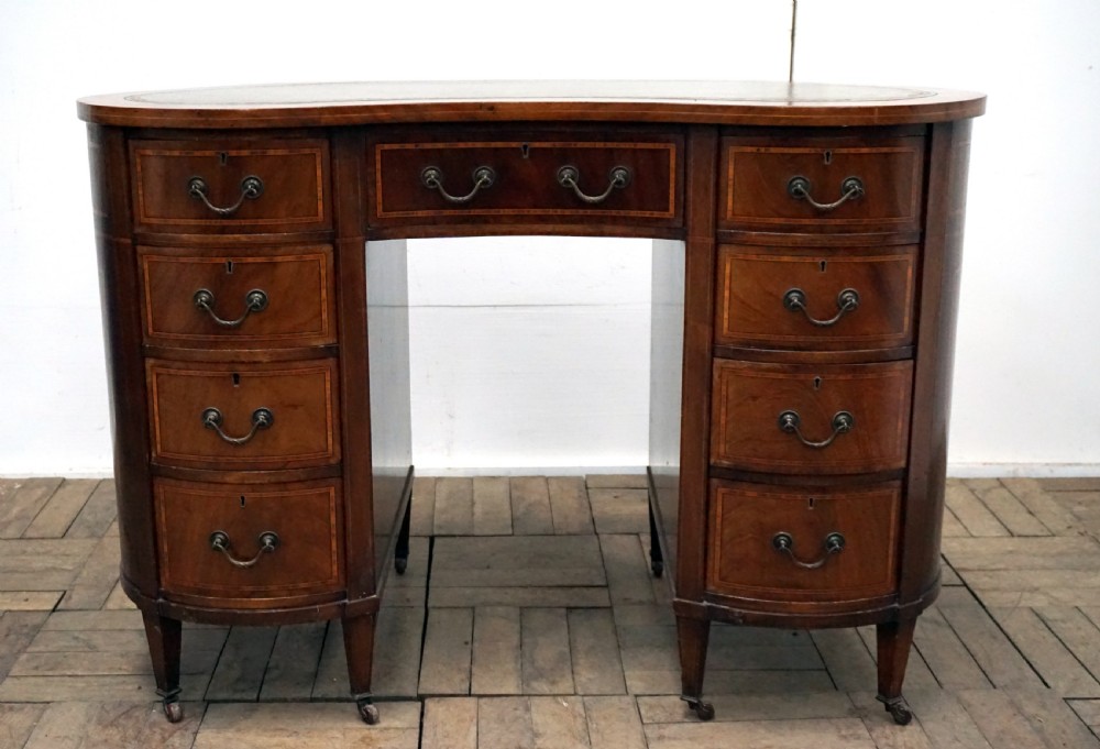 An outstanding quality kidney shaped desk  View IV