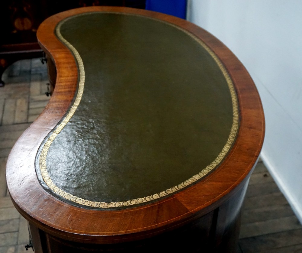 An outstanding quality kidney shaped desk  View VI