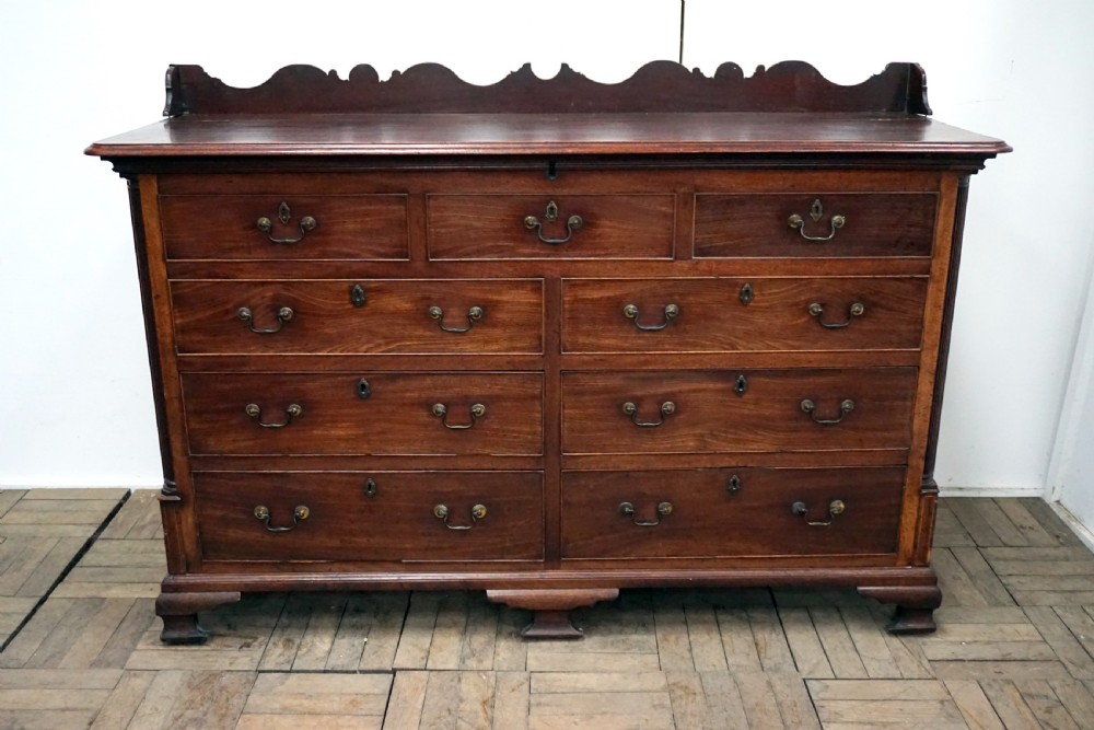 A truly exceptional George 111 mahogany mule chest 