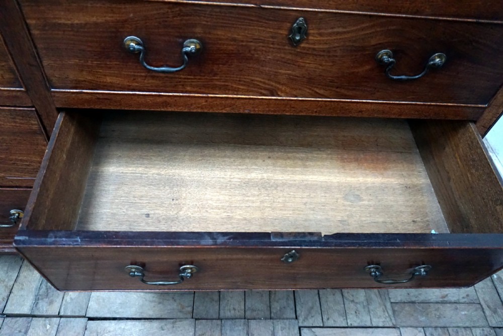 A truly exceptional George 111 mahogany mule chest  View VI
