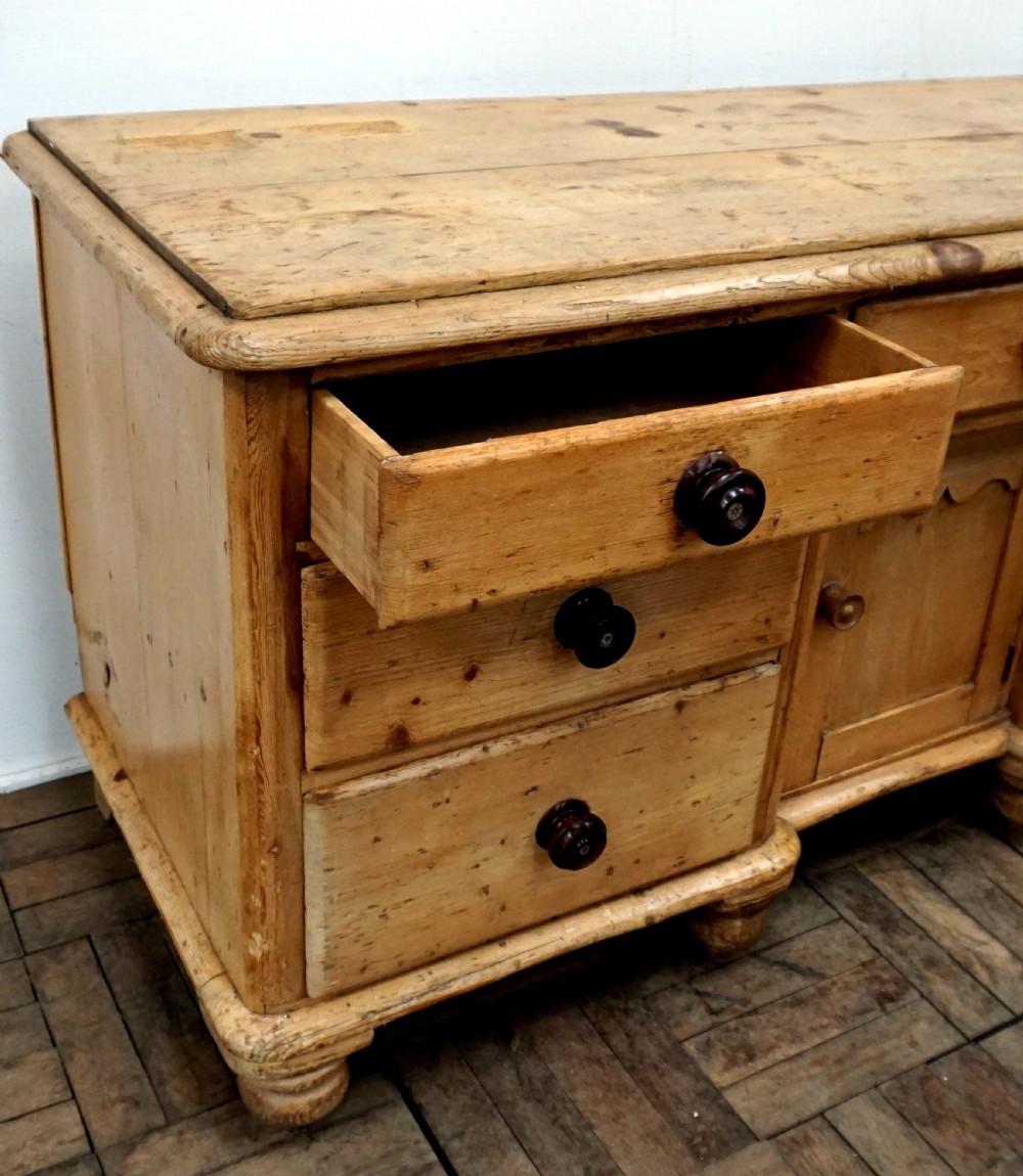 A good honest Victorian pine base View VII