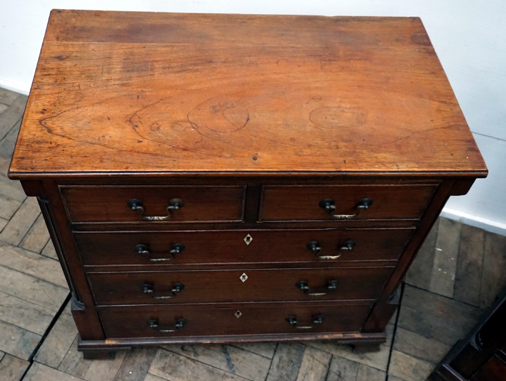 A good pair of Victorian mahogany small chests of drawers View III