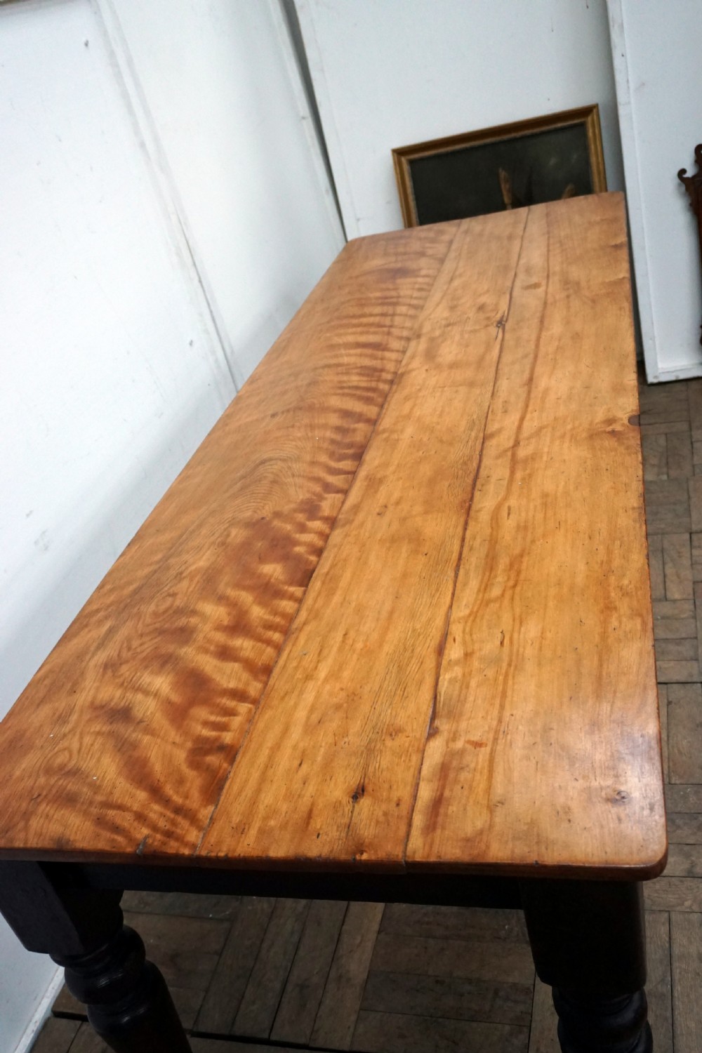 A good Victorian country farmhouse table  View IV
