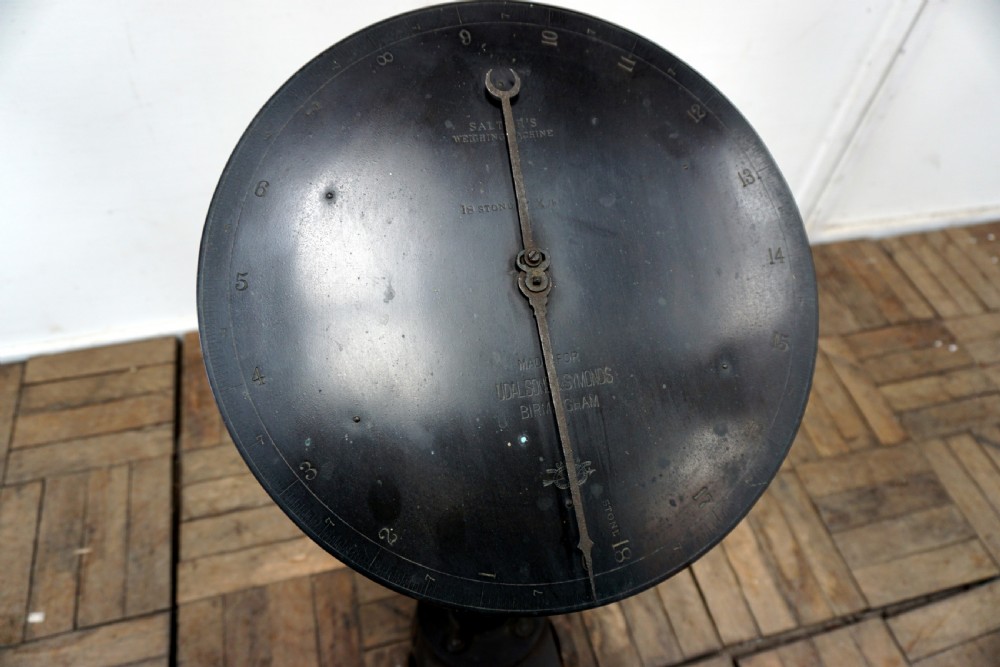 A good honest untouched Avery weighing scale View VI