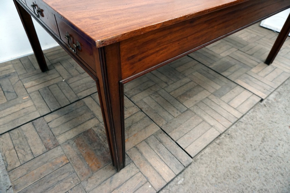 A good impressive mahogany table View II