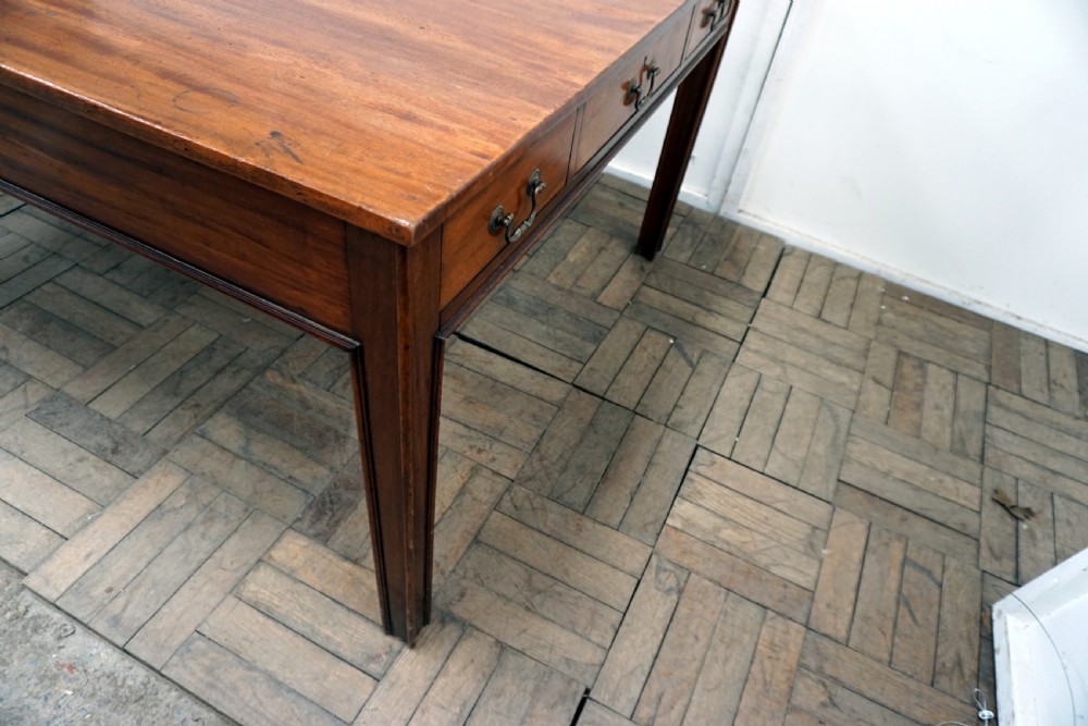 A good impressive mahogany table View VI