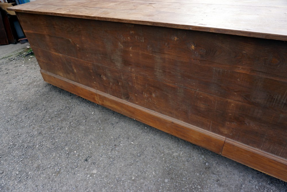 A solid oak French shop counter of impressive proportions View VII