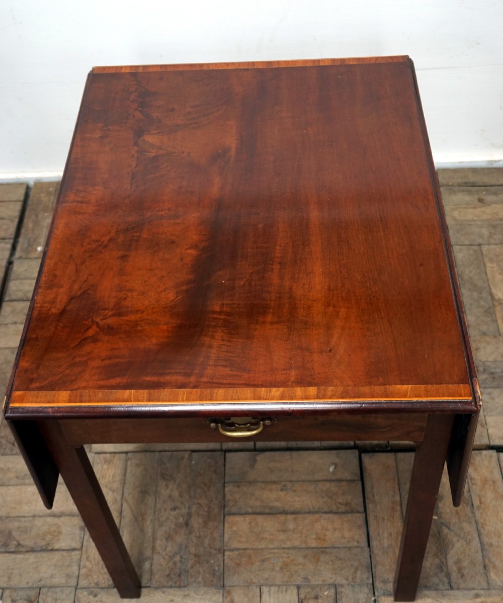 A very rare Georgian Gillows of Lancaster Pembroke table  View III