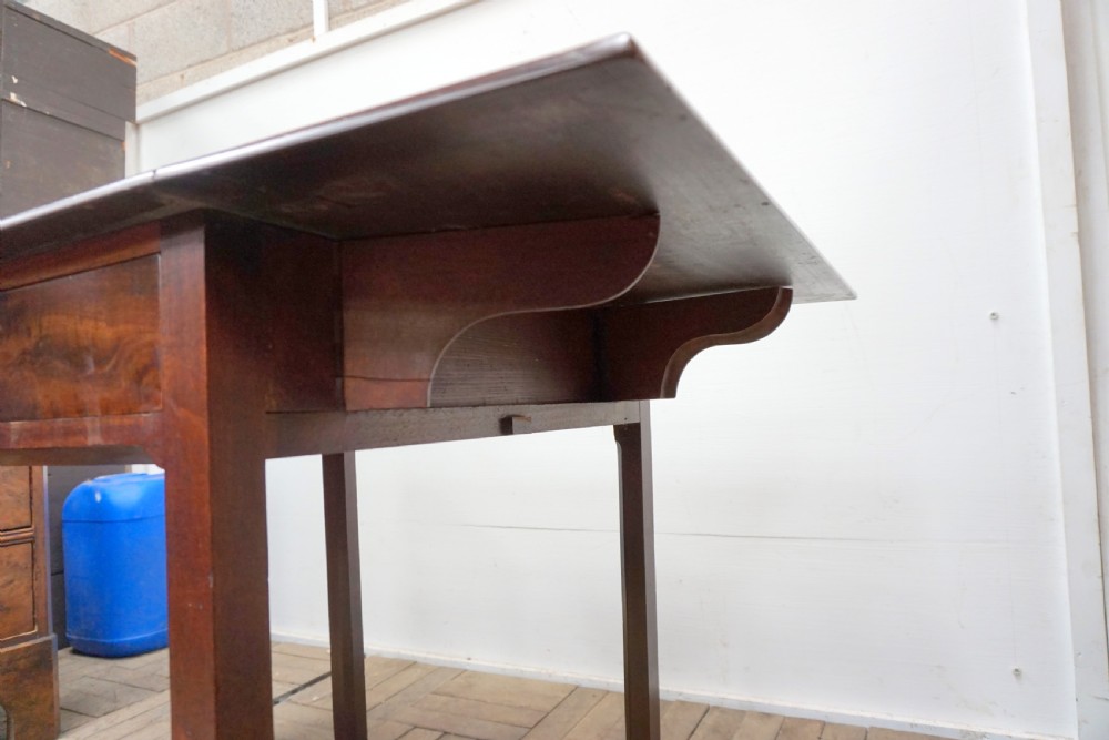 A very rare Georgian Gillows of Lancaster Pembroke table  View VII