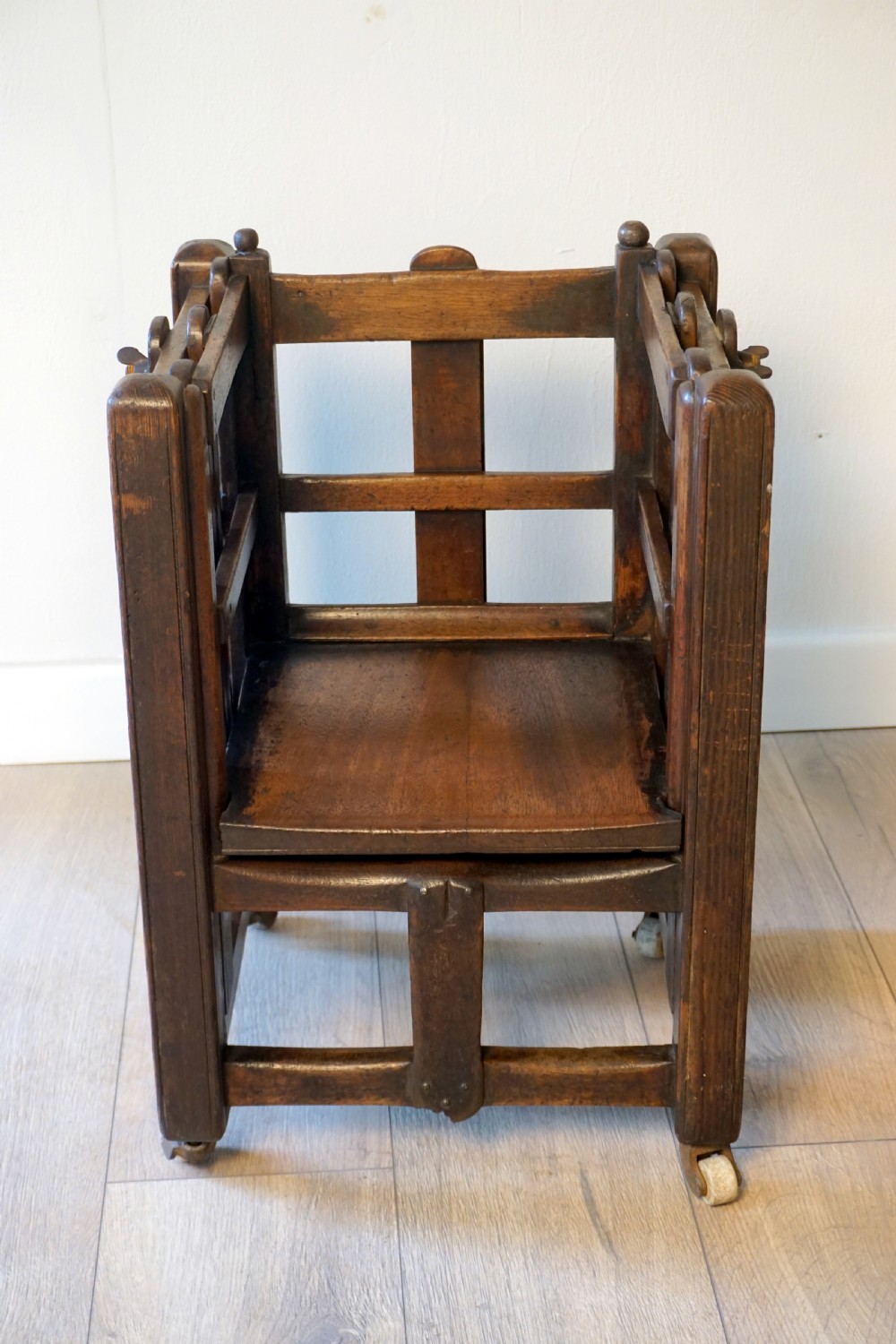 A charming estate made children's high chair View VI