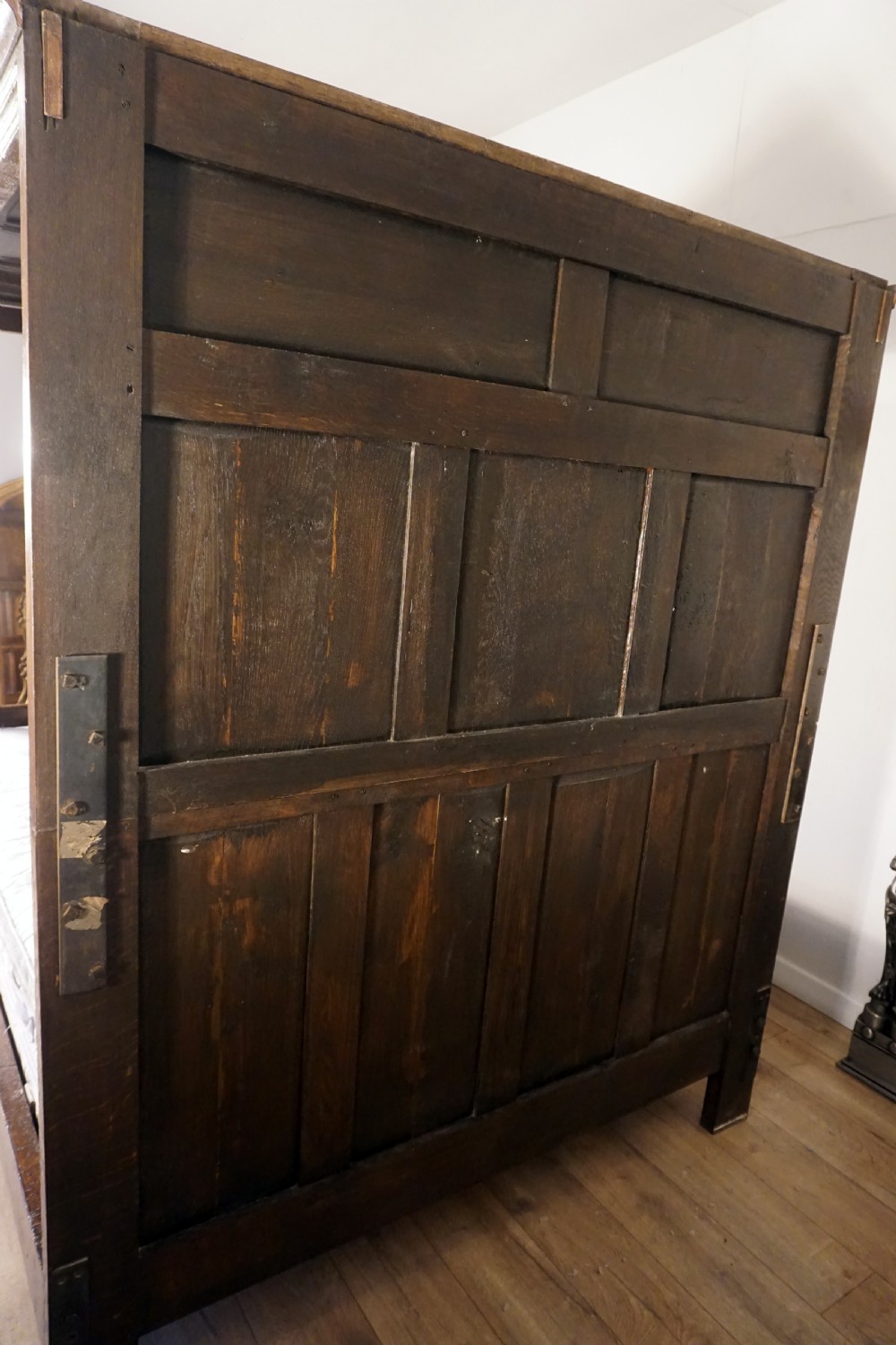 Fantastic solid oak bed recondtituted from period oak panels View III