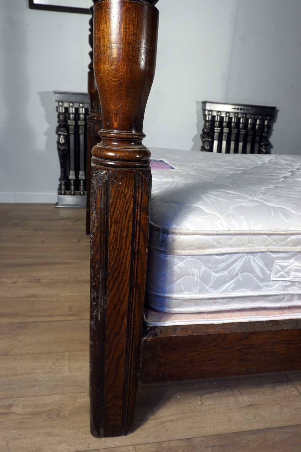 Fantastic solid oak bed recondtituted from period oak panels View IV