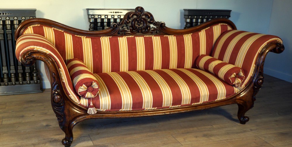 A very good quality Victorian double ended sofa  View II