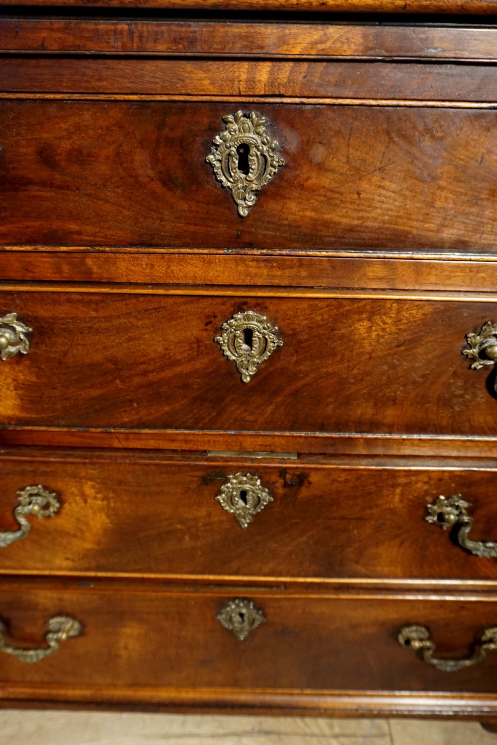 A superb example of a small Georgian chest with brushing slide  View IX