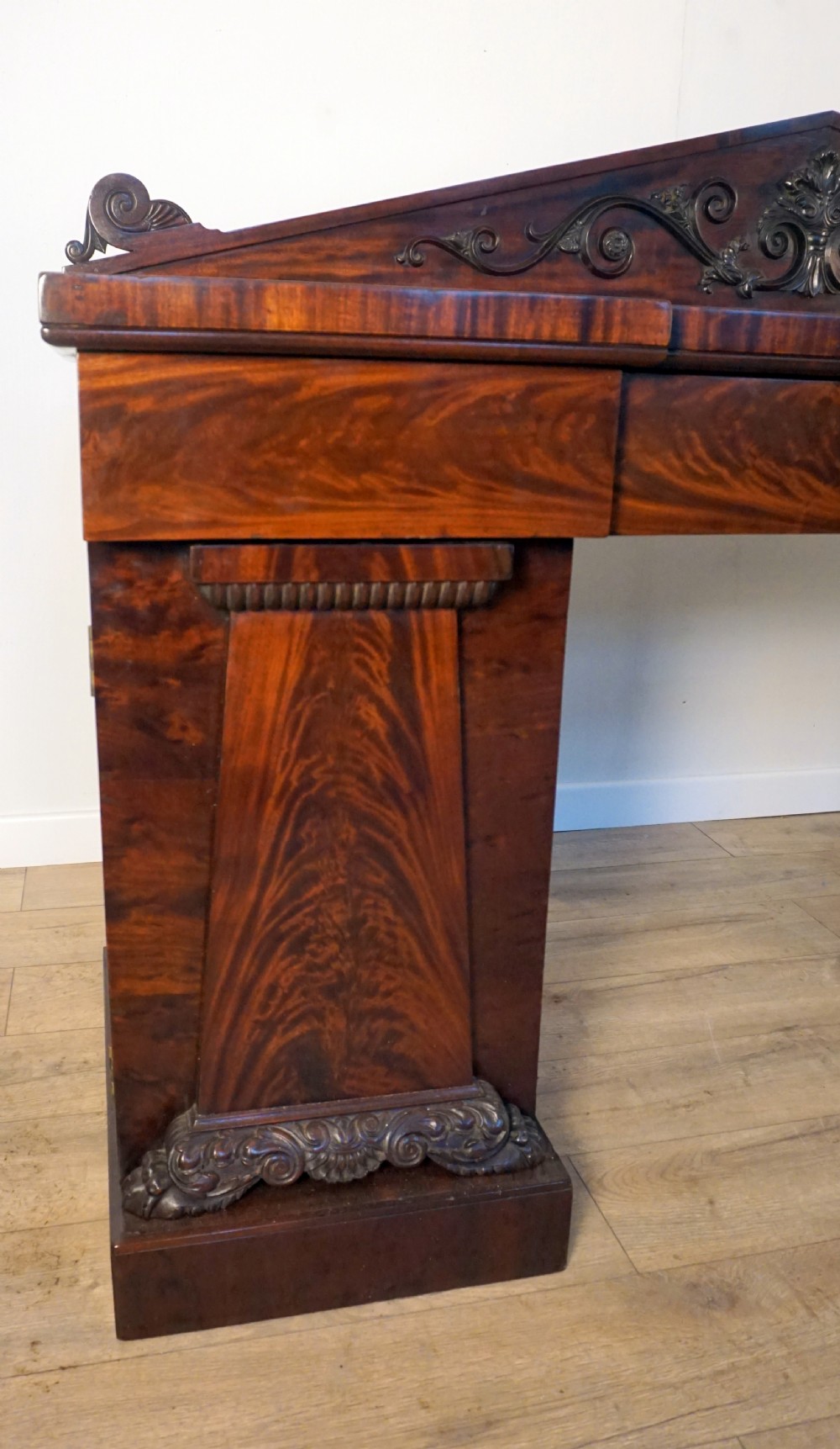A sumptuous Regency Mahogany Pedastal sideboard View IV