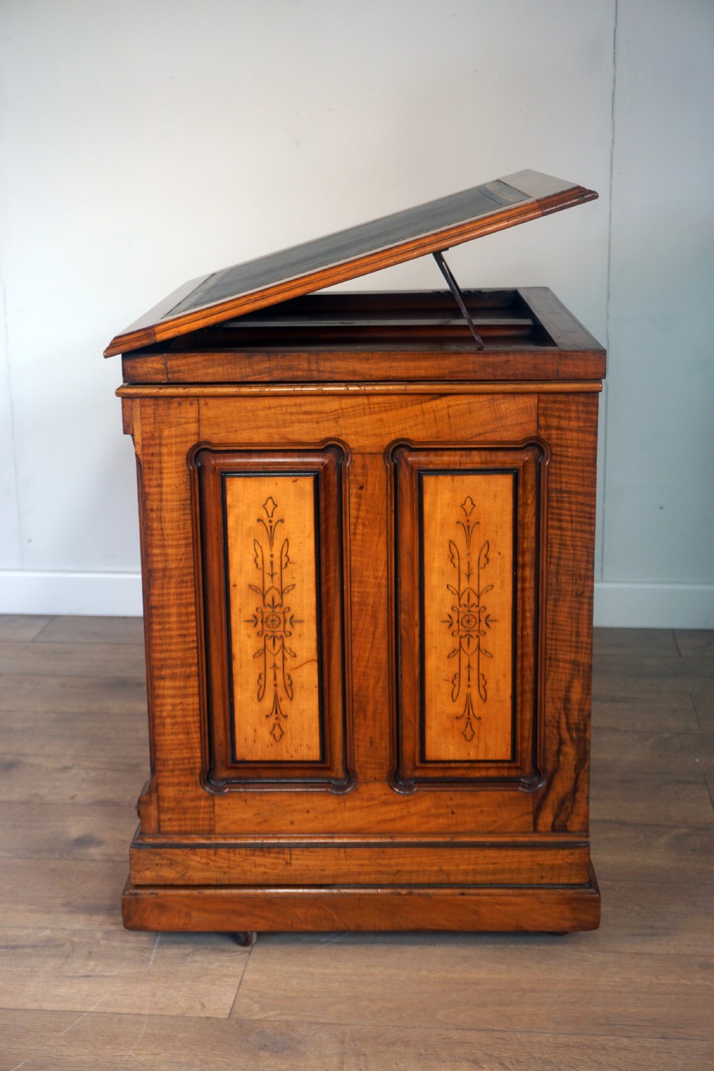 A top quality architects desk by Simpsons of Halifax View IV