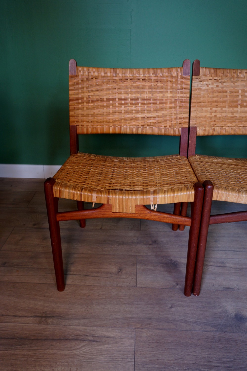 Extremely rare original set of 6 Hans Wegner CH-31 Chairs View II