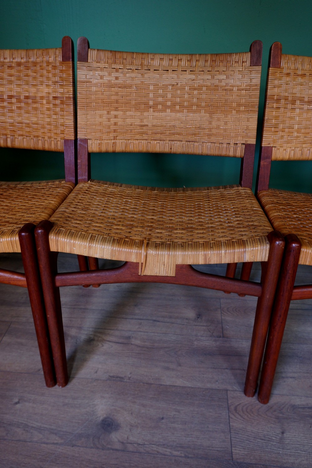 Extremely rare original set of 6 Hans Wegner CH-31 Chairs View III